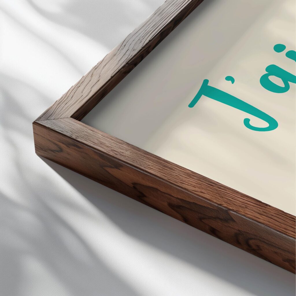 19 Jai recu un esprit de puissance damour et de discipline close up dark wood mockup