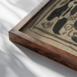 Decoratief ontwerp 1874 Carel Adolph Lion Cachet 7 close up dark wood mockup