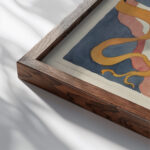 Decoratief ontwerp met gekroonde W en nationale kleuren 1874 1945 Carel Adolph Lion Cachet close up dark wood mockup