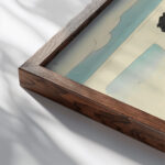 Grose Dame kleiner Mann 1939 Karl Wiener close up dark wood mockup