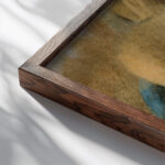 Handehochhaltende Antworten Studie IV Otto Meyer Amden close up dark wood mockup