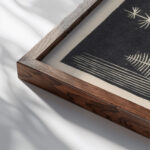Jeroen op jacht 1937 Tinus van Doorn close up dark wood mockup