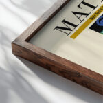 Matisse lesbetesdelamer 1950 3x4 close up dark wood mockup