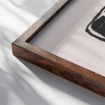 Moderne Graphiken Konvolut 1918 Die Schaffenden close up dark wood mockup