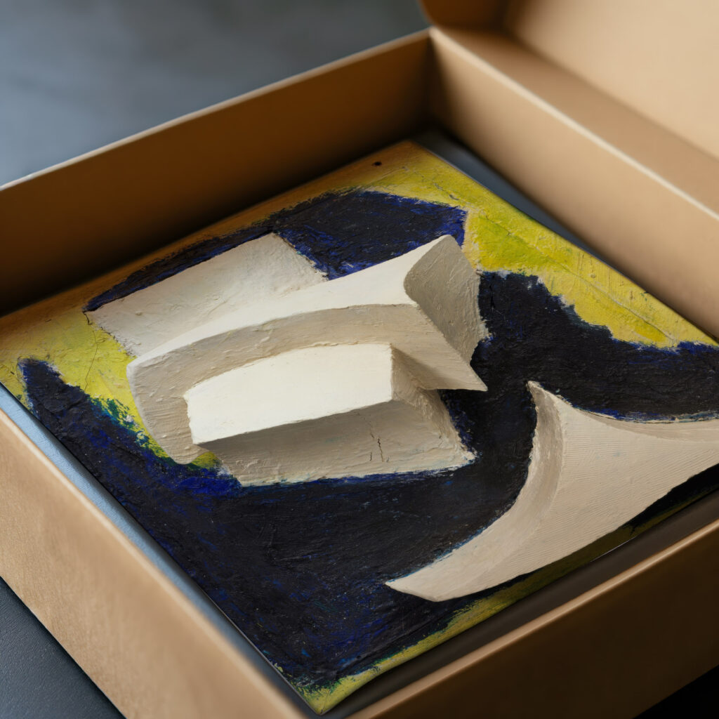 Ohne Titel Bewegtes Weiss auf Blau und Gelb 1944 Kurt Schwitters video mockup