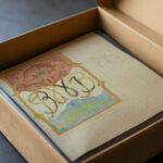 Ontwerp met een gekroonde W en aan weerszijden JB 1874 Carel Adolph Lion Cachet video mockup