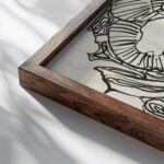 Plant in een pot 1916 Reijer Stolk close up dark wood mockup