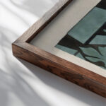 Romaans bandmotief 1890 Johanna van de Kamer close up dark wood mockup