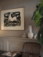 Springend paard met het hoofd naar achteren gedraaid in een kader met op de achtergrond golven. 1937 Leo Gestel video mockup