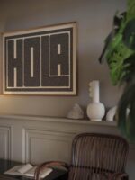 hola grey 3x4 video mockup